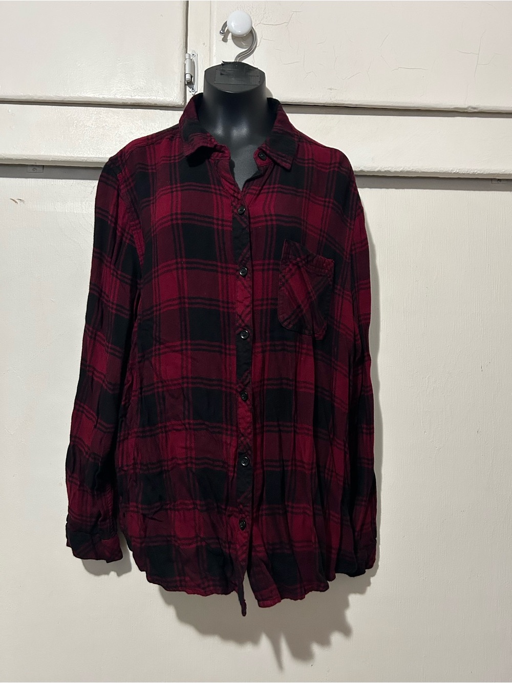 beachlunchlounge Women’s Burgundy and Black Plaid Button-Down Shirt